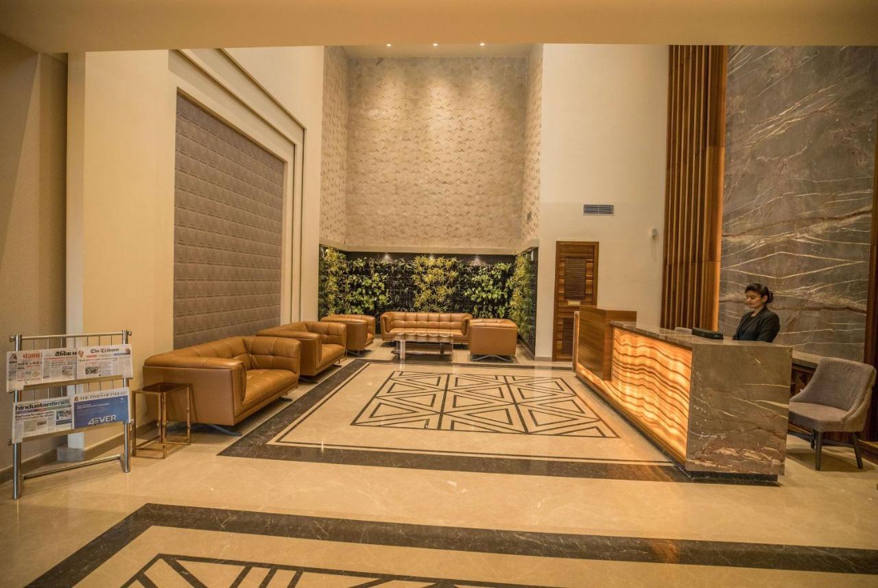 होटल Ramada By Wyndham 4*