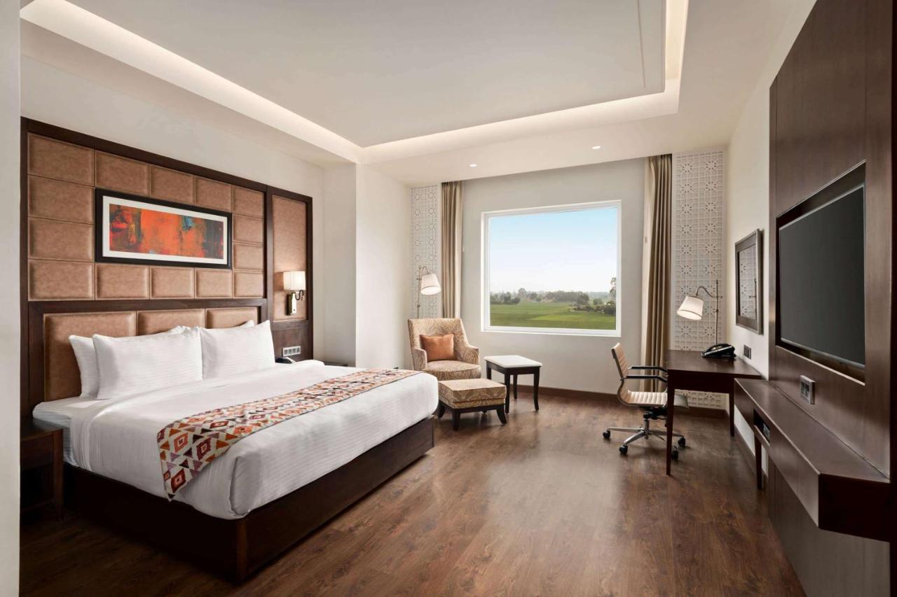 होटल Ramada By Wyndham Kapurthala