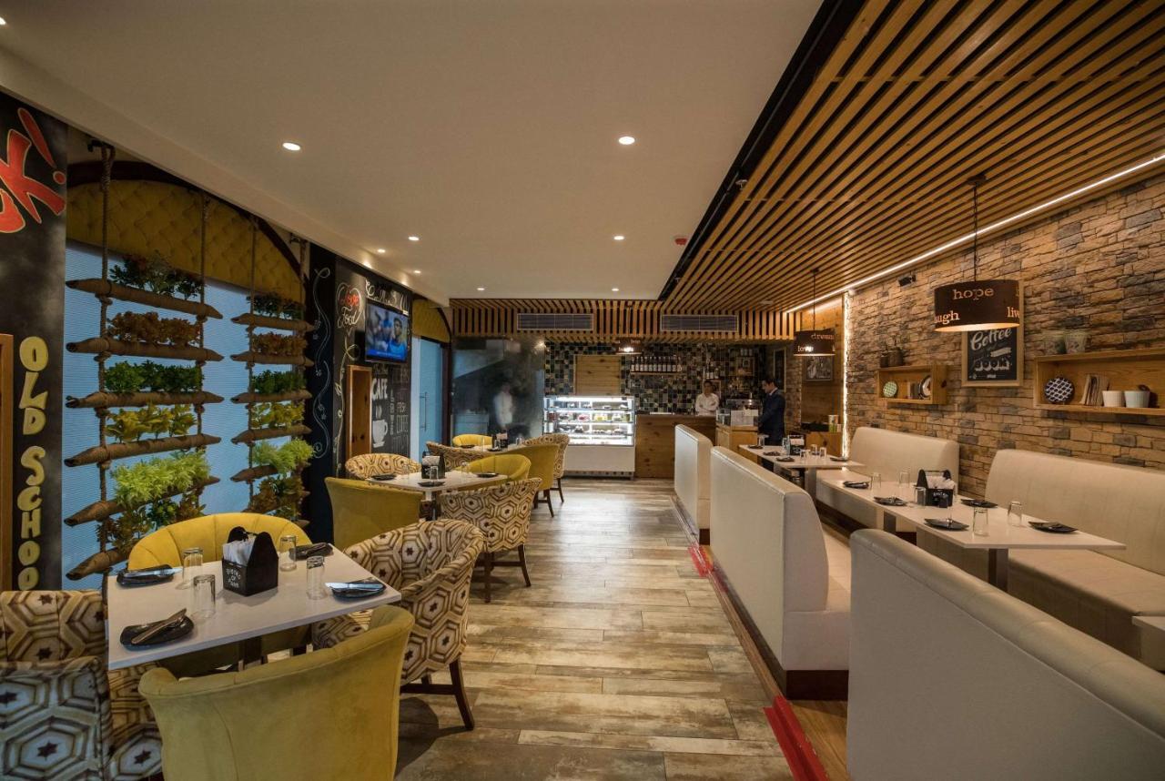 Ramada By Wyndham होटल